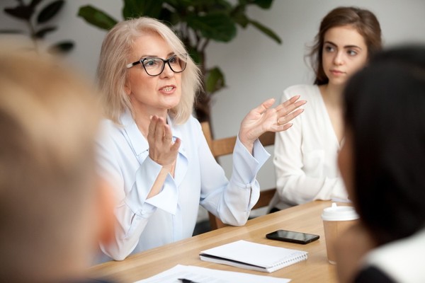 Consulting Women in leadership roles